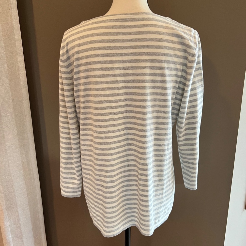 Talbots Gray & White Striped, Small raised Bow Studs, 3/4 Sleeve, Size Large - Picture 3 of 9